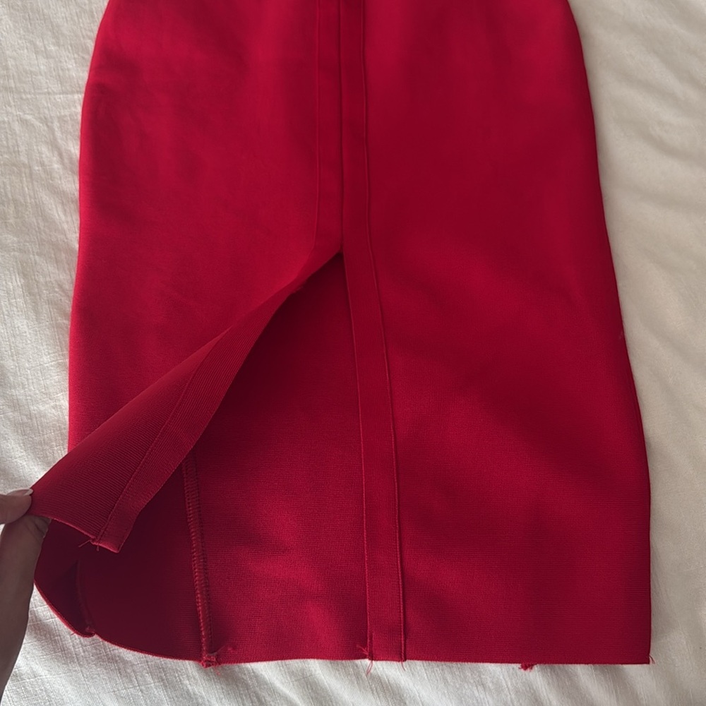 Red Dress - Picture 4 of 5